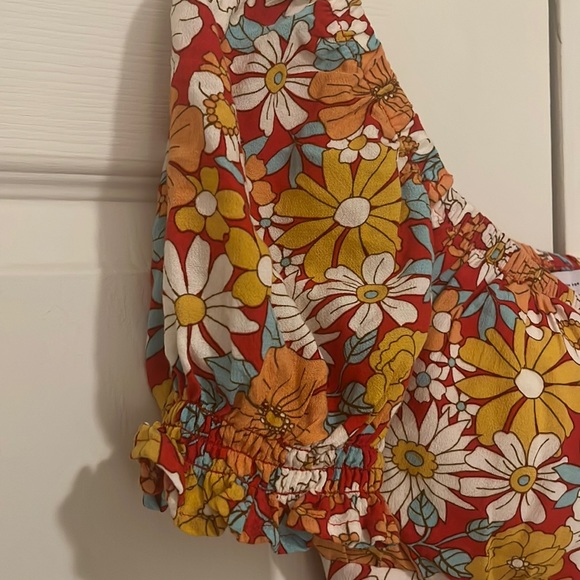 DONATED❌Vibrant floral crop top - Picture 2 of 5